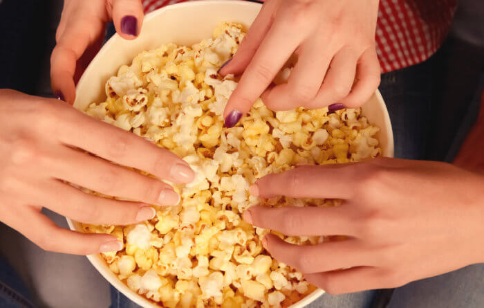 How Much Popcorn Is in a 1-Gallon Tin?